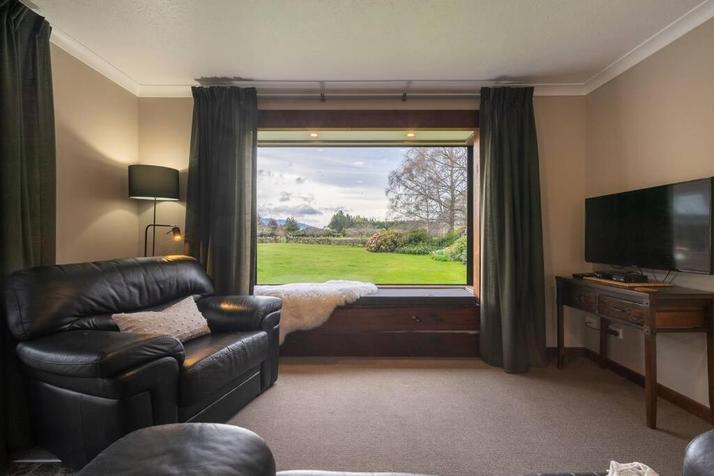 Te Anau Cottage Bagian luar foto