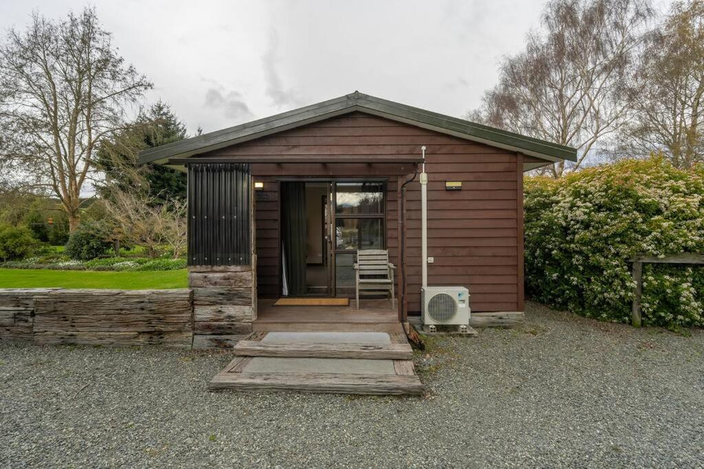 Te Anau Cottage Bagian luar foto